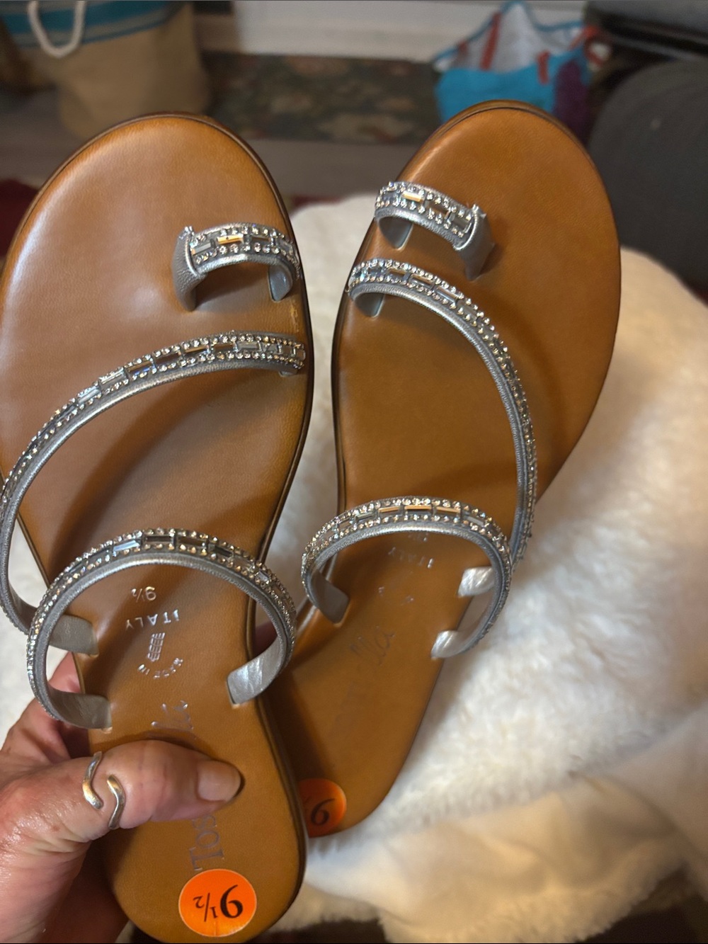 Women's Toscanella Silver Rhinestone Triple-Strap Toe-Ring Sandals - 9.5